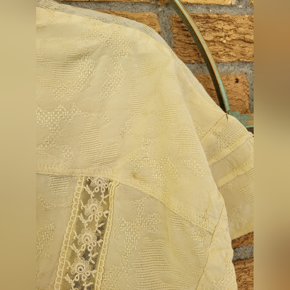 Free People Leora Light Yellow Lace Cap Sleeve V Neck Blouse Women's Size L - Picture 5 of 8